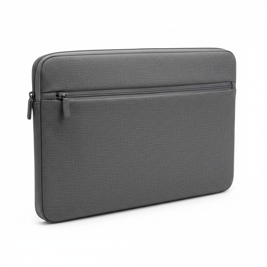 Slim and lightweight laptop sleeve designed to protect your device from scratches, dust, and minor impacts during daily transport. Made with durable, soft-touch material and a padded interior lining for added protection. Features a secure zipper closure and a minimalist profile that easily fits into backpacks, briefcases, or carry-ons. Suitable for most standard laptops and ideal for work, school, or travel.

gere para mim a imagem desse produto que descrevi